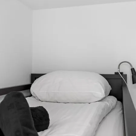 Zermatt, 4 Pers, 3 Lits - Balcon Avec Vue Et Petit Jardin