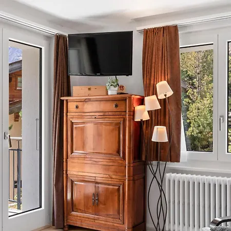 Zermatt, 4 Pers, 3 Lits - Balcon Avec Vue Et Petit Jardin Apartman Zermatt